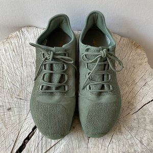 Adidas Tubular Sneakers